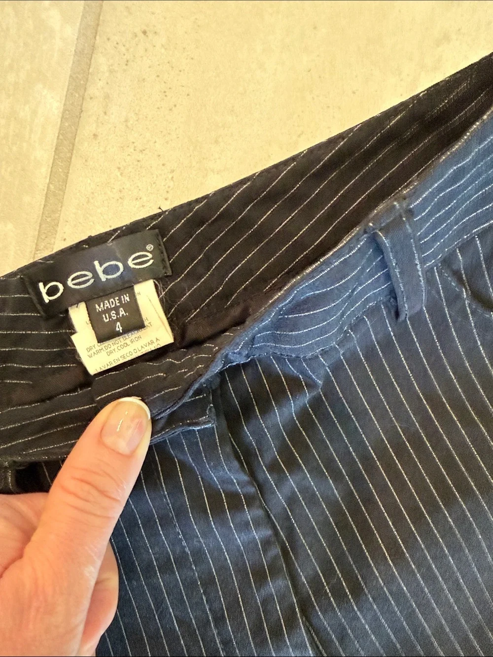 bebe sleek black